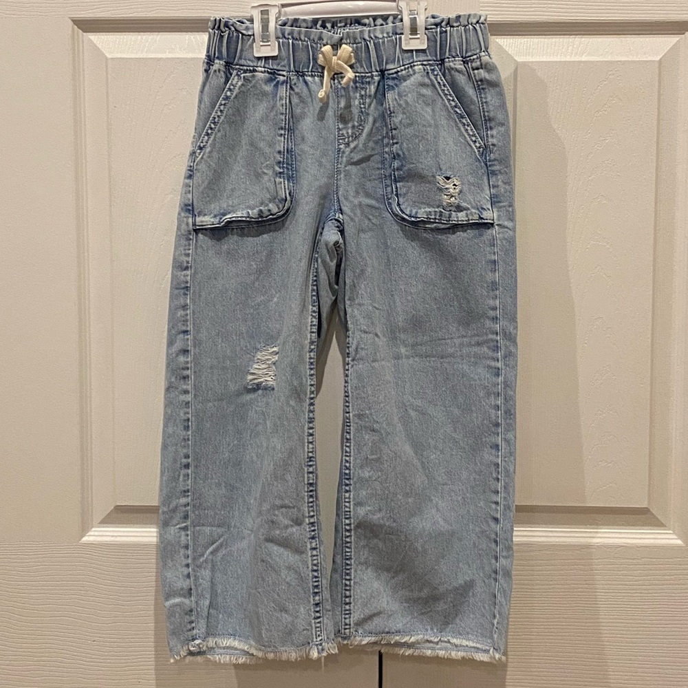 Limited Too Light Blue Denim Cropped Jeans with Drawstring